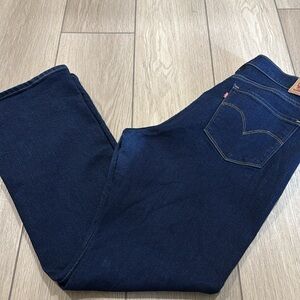 Levi’s 315 Shaping Bootcut Dark Wash Jeans Size 32|back to school, classic